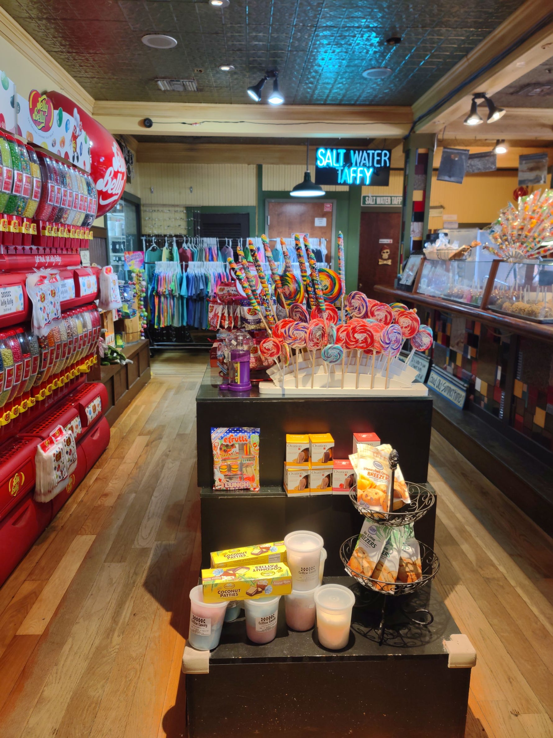 Destin Candy Store Candymaker